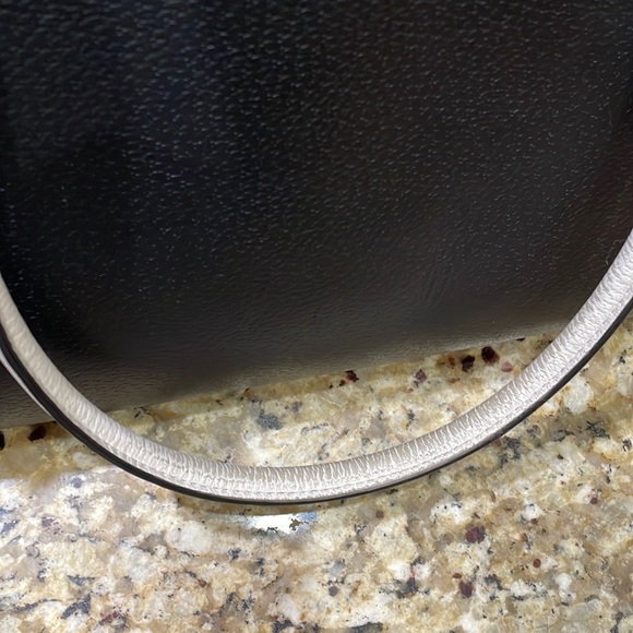 ♠️KATE SPADE cream and black genuine leather hand/shoulder bag.  OS - Picture 5 of 13